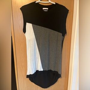 Set Of 2- Women’s Sweet Journey Long Tank Tops- Large